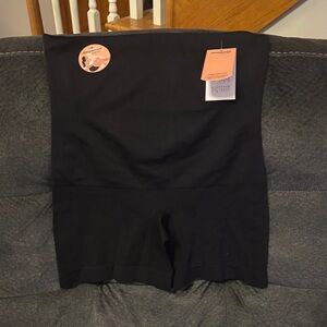 Shapermint Women's Black Bike Shorts